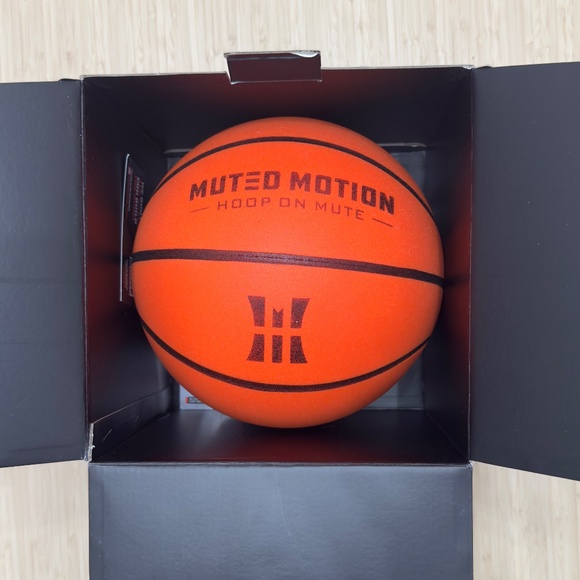 Muted Motion - silent basketball - Picture 2 of 6
